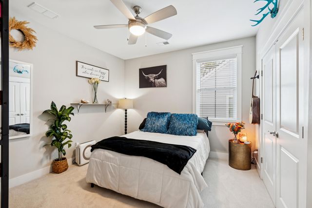 7212 Mossy Creek Lane, Hanahan, SC 29410