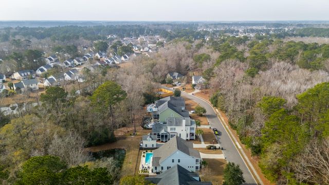 7212 Mossy Creek Lane, Hanahan, SC 29410