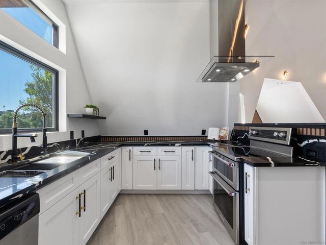 6937 Madrone, San Diego, CA 92114