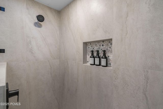 3720 N Sundial Court B517, Park City, UT 84098