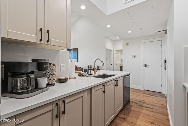 3720 N Sundial Court B517, Park City, UT 84098