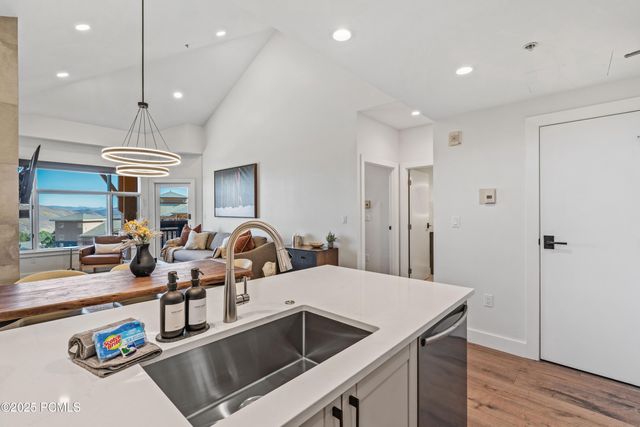 3720 N Sundial Court B517, Park City, UT 84098