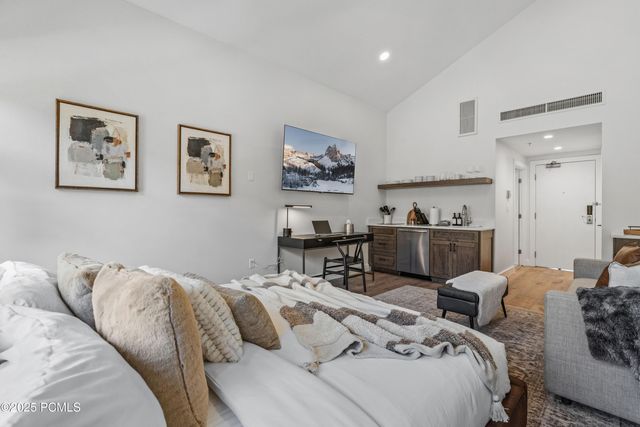 3720 N Sundial Court B517, Park City, UT 84098