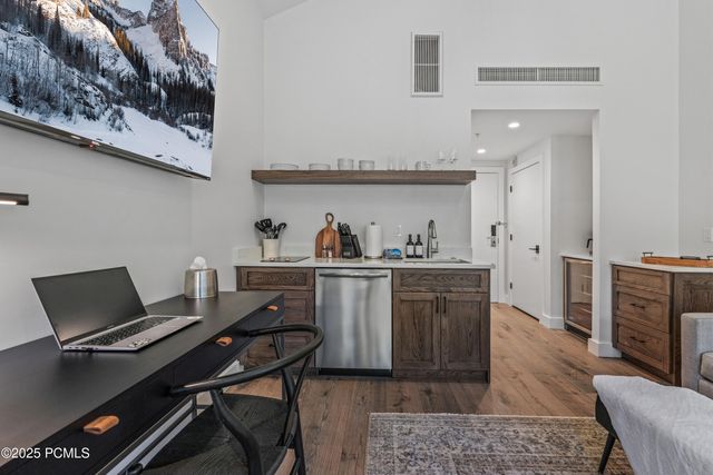 3720 N Sundial Court B517, Park City, UT 84098