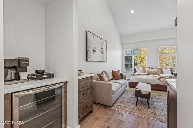 3720 N Sundial Court B517, Park City, UT 84098