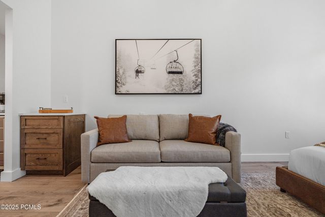 3720 N Sundial Court B517, Park City, UT 84098