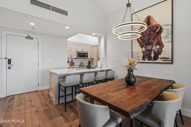 3720 N Sundial Court B517, Park City, UT 84098