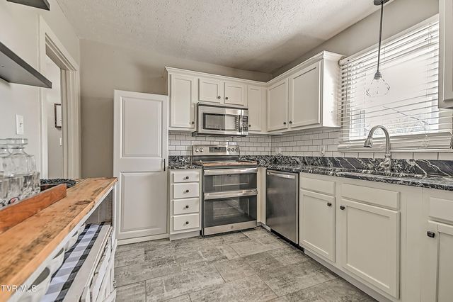 2204 Cypress Street, Kingsport, TN 37664