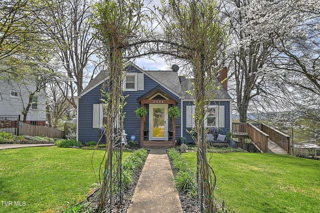 2204 Cypress Street, Kingsport, TN 37664