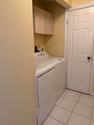 9741 NW 37th Street, Sunrise, FL 33351