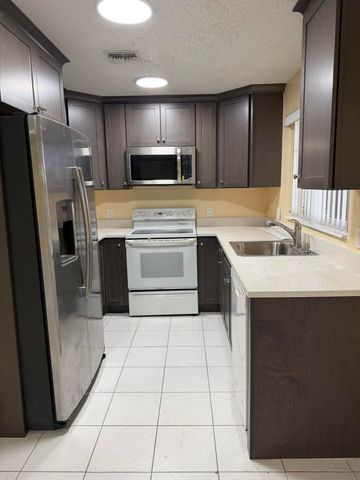 9741 NW 37th Street, Sunrise, FL 33351