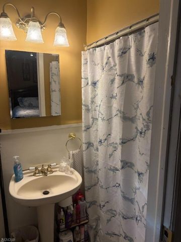1578 Broad St, Bloomfield Twp., NJ 07003