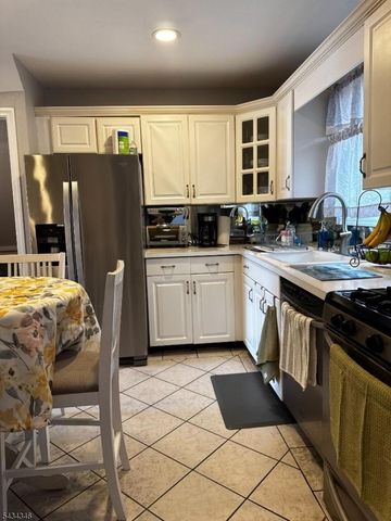 1578 Broad St, Bloomfield Twp., NJ 07003