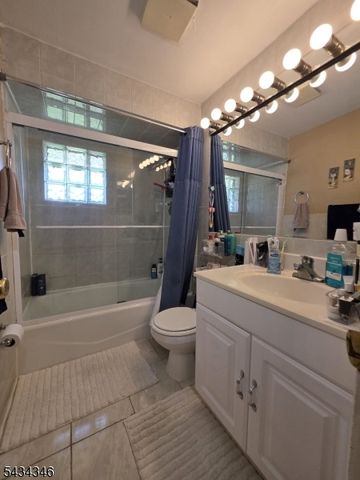 1578 Broad St, Bloomfield Twp., NJ 07003