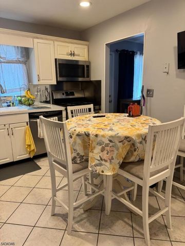 1578 Broad St, Bloomfield Twp., NJ 07003