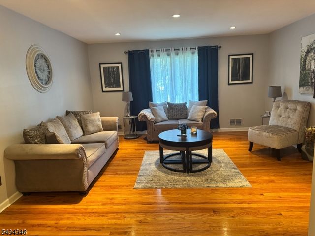 1578 Broad St, Bloomfield Twp., NJ 07003