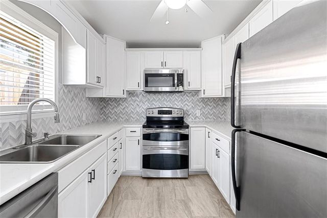 4023 Brentwood St Street, Lake Charles, LA 70607