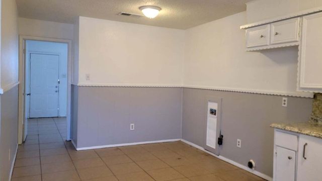 1611 38th Street, Lubbock, TX 79412