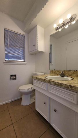 1611 38th Street, Lubbock, TX 79412