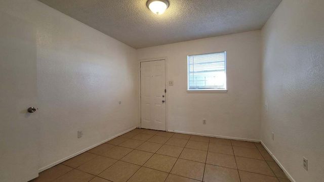 1611 38th Street, Lubbock, TX 79412