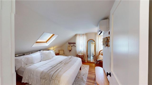 32 South Fair Street, Warwick, RI 02888