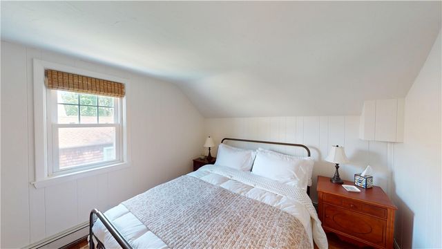 32 South Fair Street, Warwick, RI 02888