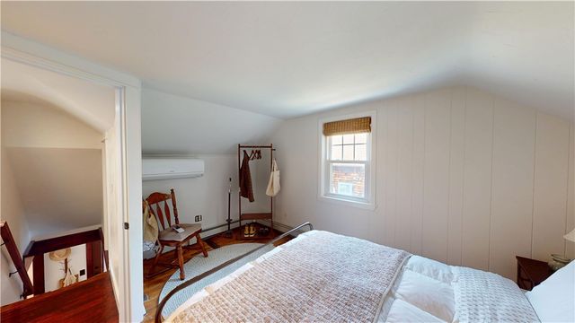 32 South Fair Street, Warwick, RI 02888