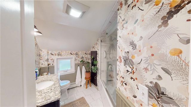 32 South Fair Street, Warwick, RI 02888