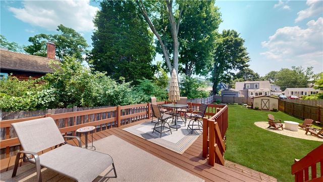 32 South Fair Street, Warwick, RI 02888