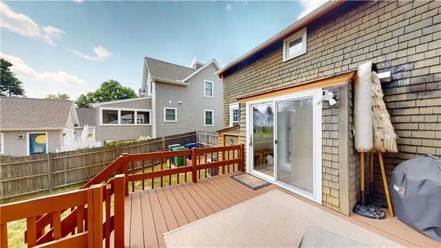 32 South Fair Street, Warwick, RI 02888