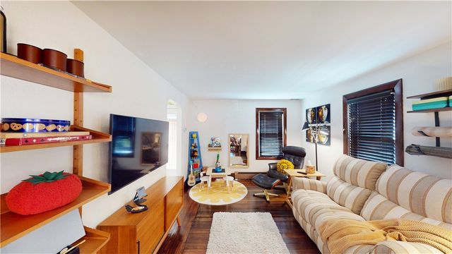 32 South Fair Street, Warwick, RI 02888