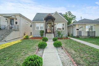 4329 N Sayre Avenue, Harwood Heights, IL 60706