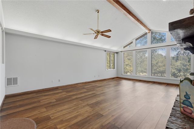 6 Nottingham Circle, Bella Vista, AR 72715