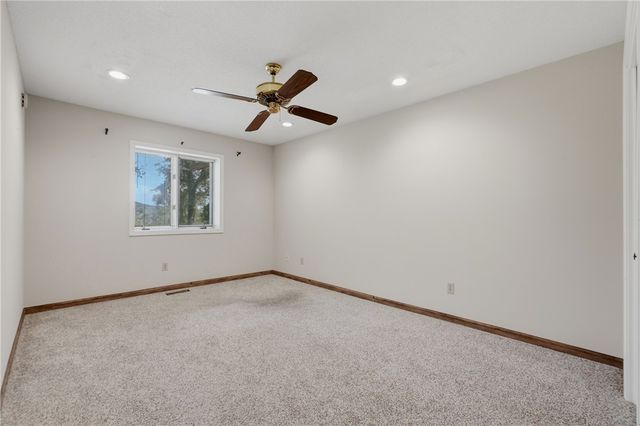 6 Nottingham Circle, Bella Vista, AR 72715