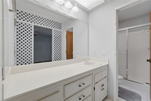 6 Nottingham Circle, Bella Vista, AR 72715
