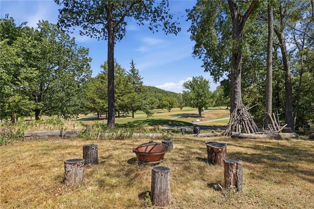 6 Nottingham Circle, Bella Vista, AR 72715
