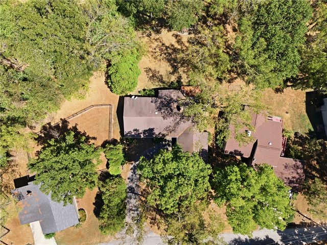 6 Nottingham Circle, Bella Vista, AR 72715