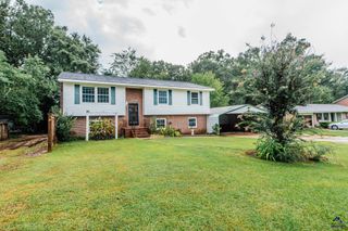 1404 Cambridge Road, Perry, GA 31069