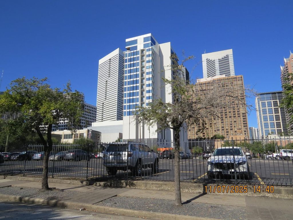1211 Caroline Street 1005, Houston, TX 77002