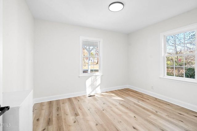 1020 Lakeside Avenue, Burlington, NC 27217