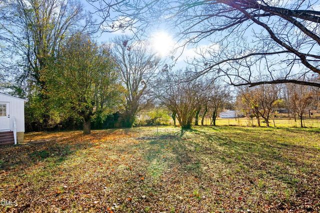 1020 Lakeside Avenue, Burlington, NC 27217