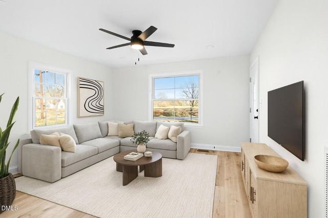 1020 Lakeside Avenue, Burlington, NC 27217