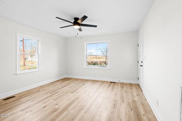 1020 Lakeside Avenue, Burlington, NC 27217