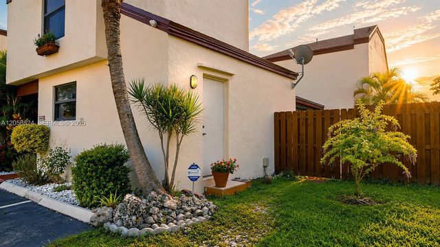 635 NW 97th Place, Miami, FL 33172