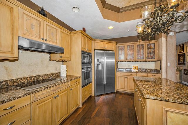 17717 GULF BOULEVARD 504, St Petersburg, FL 33708