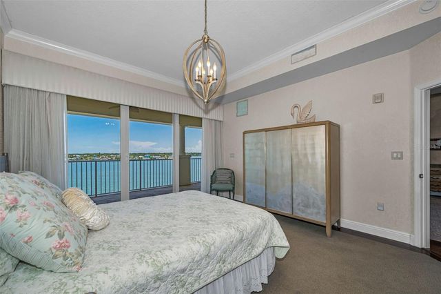 17717 GULF BOULEVARD 504, St Petersburg, FL 33708