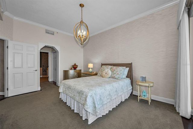17717 GULF BOULEVARD 504, St Petersburg, FL 33708