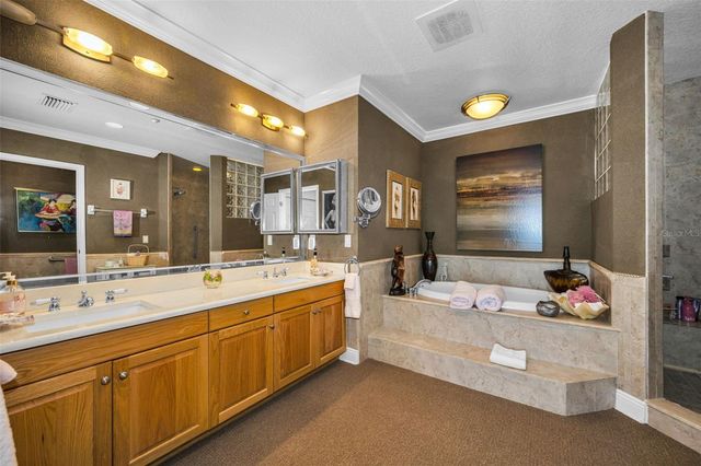 17717 GULF BOULEVARD 504, St Petersburg, FL 33708