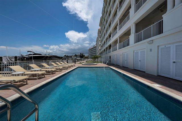 17717 GULF BOULEVARD 504, St Petersburg, FL 33708