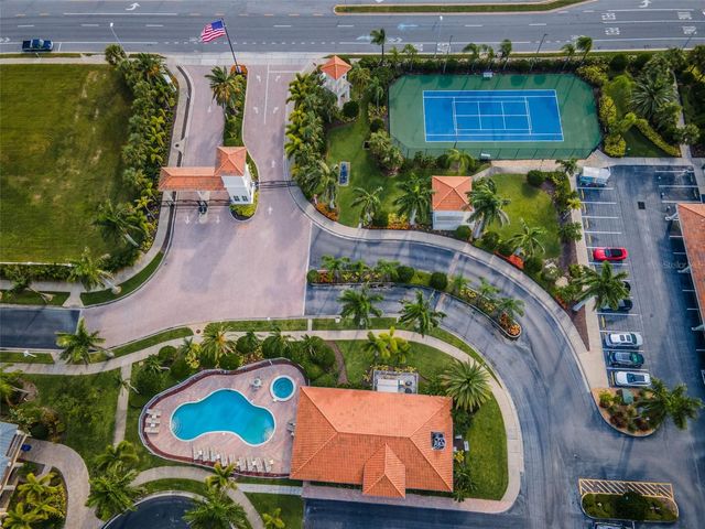 17717 GULF BOULEVARD 504, St Petersburg, FL 33708